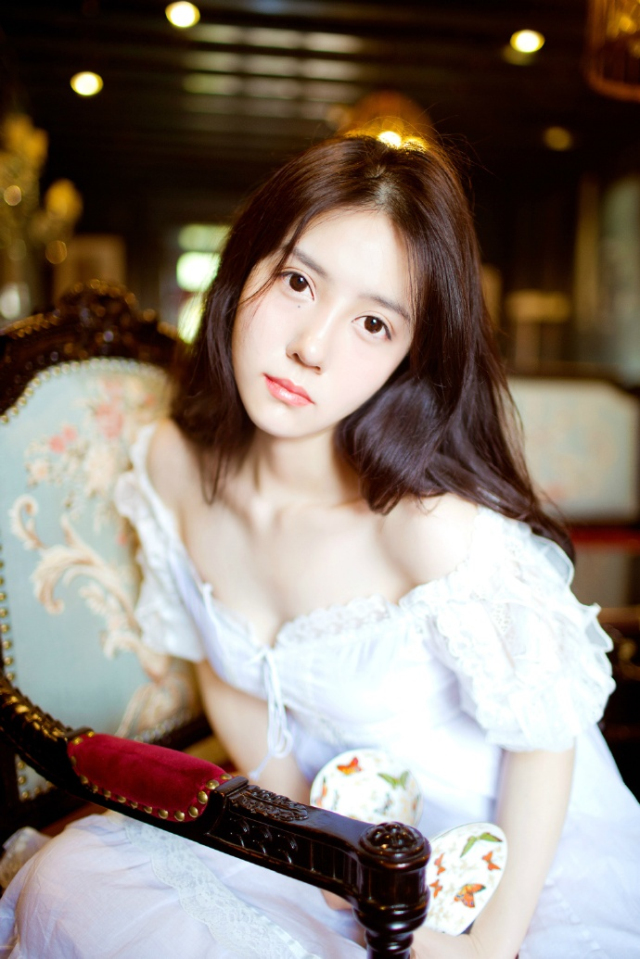 厌无事不烧香，有事上门还不烧香。无事不烧香，那是觉得自己人不要客气;有事上门不烧香，那是觉得他倒霉，你不帮他?你敢不帮他?